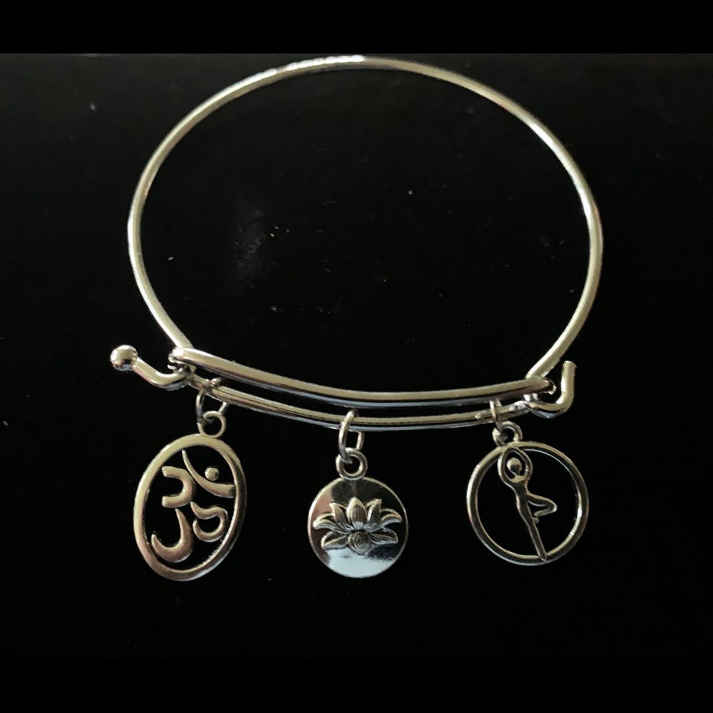 CHARM BANGLE